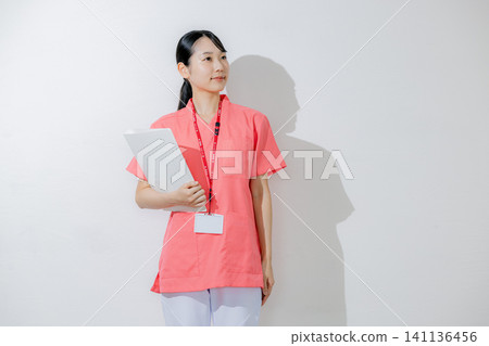 在醫療和福利領域工作的護士 141136456
