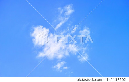 藍色的天空和雲圖像 藍色的天空和雲圖像 141137502