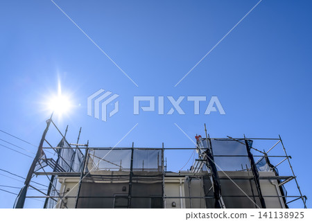 Roof overlay work after exterior wall renovation Roof overlay work after exterior wall renovation 141138925