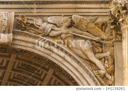 MARSEILLE, FRANCE - 10 Nov 2018 - Porte d'Aix triumphal arch and mostly its decoration elements 141139261