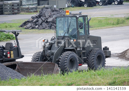 Japan Air Self-Defense Force shovel loader Japan Air Self-Defense Force shovel loader 141141539