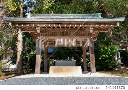 Nawa Shrine, Water Basin, Daisen-cho, Saihaku-gun, Tottori Prefecture Nawa Shrine, Water Basin, Daisen-cho, Saihaku-gun, Tottori Prefecture 141141870
