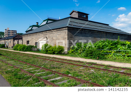 Former Nippon Yusen Kaisha Otaru Branch cargo warehouse, viewed from the former Temiya Railway line side, Otaru City, Hokkaido Former Nippon Yusen Kaisha Otaru Branch cargo warehouse, viewed from the former Temiya Railway line side, Otaru City, Hokkaido 141142235