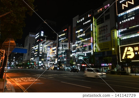 The streets of Ulsan at night, part 3 The streets of Ulsan at night, part 3 141142729