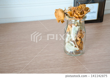 Dried flowers with a modern feel (Part 2) Dried flowers with a modern feel (Part 2) 141142875