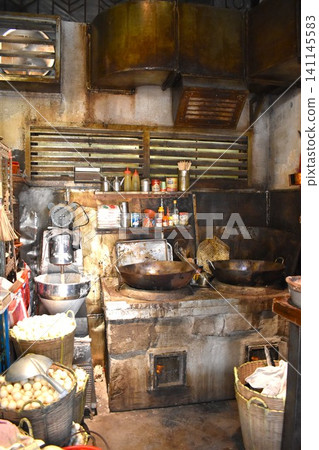 Kowloon Walled City Kowloon Walled City 141145583