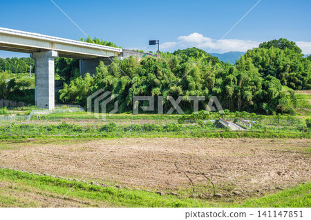滋賀縣大津市荻町的鄉村景色 滋賀縣大津市荻町的鄉村景色 141147851