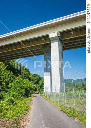 National Route 161, passing through the rural area of Ogi, Otsu City, Shiga Prefecture National Route 161, passing through the rural area of Ogi, Otsu City, Shiga Prefecture 141147859