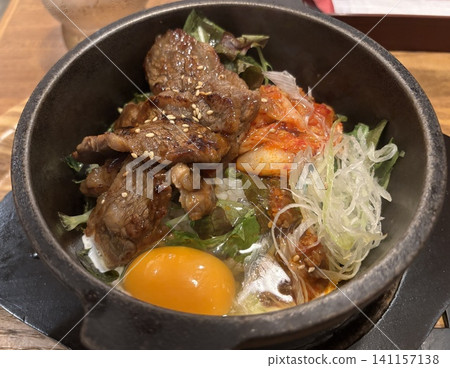 Stone-grilled short ribs Stone-grilled short ribs 141157138