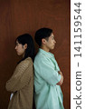 The image of a man and woman who don't get along. 141159544
