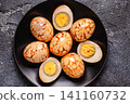 Brown and White Tea Marble Eggs 141160732