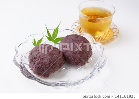 Delicious Ohagi and Botamochi 141161925