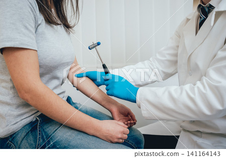 Reception at the doctor-neuropathologist. Medical examination 141164143