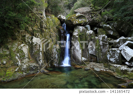 Large waterfalls in the Kii Mountains Large waterfalls in the Kii Mountains 141165472