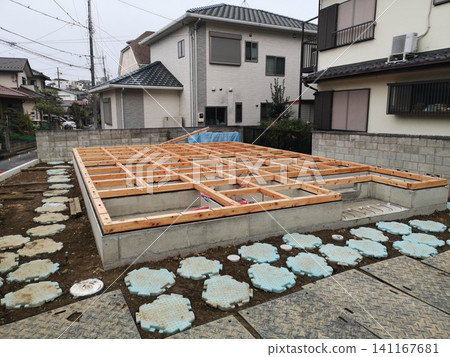 新住房的基本建設 新住房的基本建設 141167681