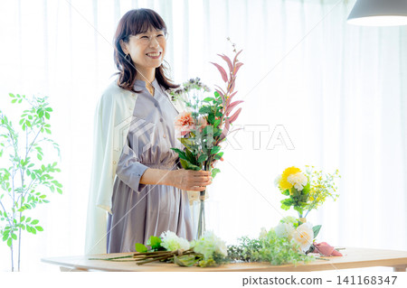 高級女性生活鮮花 141168347