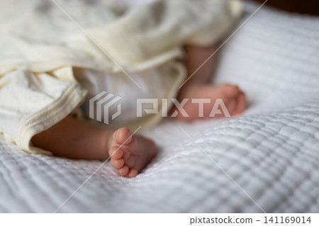 新生兒的腳 新生兒的腳 141169014