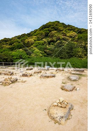 山口縣 / “日本明治工業革命遺址:鋼鐵、造船和煤礦開採” 藍天下綠樹環繞的萩城(萩城遺址) 山口縣 / “日本明治工業革命遺址:鋼鐵、造船和煤礦開採” 藍天下綠樹環繞的萩城(萩城遺址) 141169090