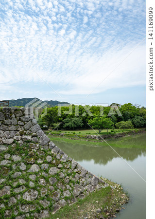 山口縣 / “日本明治工業革命遺址:鋼鐵、造船和煤礦開採” 藍天下綠樹環繞的萩城(萩城遺址) 山口縣 / “日本明治工業革命遺址:鋼鐵、造船和煤礦開採” 藍天下綠樹環繞的萩城(萩城遺址) 141169099