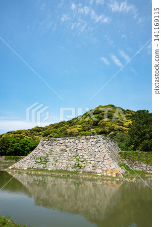 Yamaguchi Prefecture / "Sites of Japan's Meiji Industrial Revolution: Iron and Steel, Shipbuilding, and Coal Mining" Hagi Castle under a blue sky and surrounded by fresh greenery (Hagi Castle Ruins) Yamaguchi Prefecture / "Sites of Japan's Meiji Industrial Revolution: Iron and Steel, Shipbuilding, and Coal Mining" Hagi Castle under a blue sky and surrounded by fresh greenery (Hagi Castle Ruins) 141169115