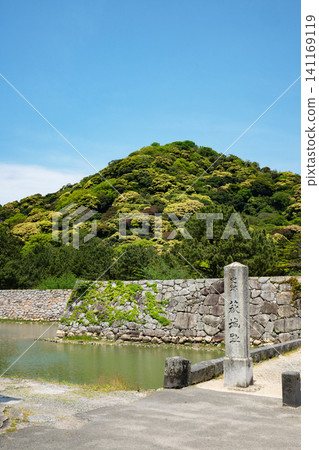 Yamaguchi Prefecture / "Sites of Japan's Meiji Industrial Revolution: Iron and Steel, Shipbuilding, and Coal Mining" Hagi Castle under a blue sky and surrounded by fresh greenery (Hagi Castle Ruins) Yamaguchi Prefecture / "Sites of Japan's Meiji Industrial Revolution: Iron and Steel, Shipbuilding, and Coal Mining" Hagi Castle under a blue sky and surrounded by fresh greenery (Hagi Castle Ruins) 141169119