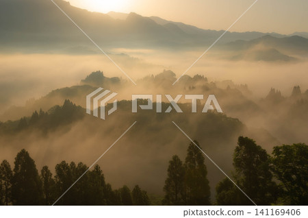 The sea of clouds over Takachiho as seen from Takamori Town The sea of clouds over Takachiho as seen from Takamori Town 141169406