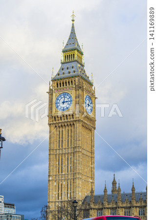 The streets of London 141169889