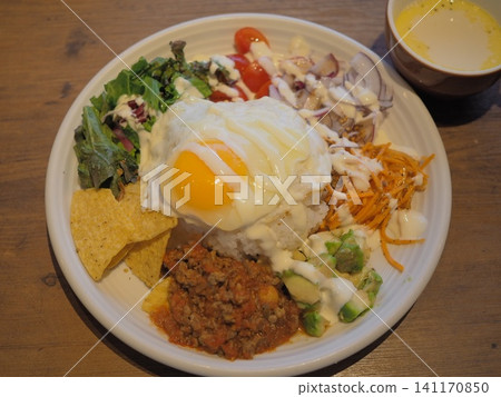 A stylish one-plate gapao rice A stylish one-plate gapao rice 141170850