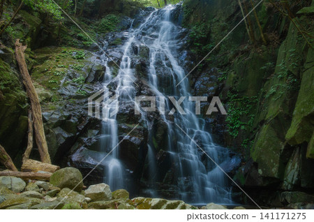 Wakaba Falls (Osuzuyama Waterfall Group) Wakaba Falls (Osuzuyama Waterfall Group) 141171275