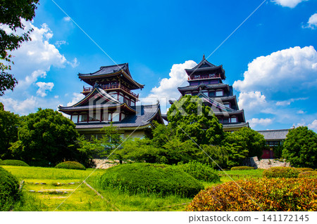 Fushimi Momoyama Castle: The magnificent grandeur of its large and small keeps. Fushimi Momoyama Castle: The magnificent grandeur of its large and small keeps. 141172145