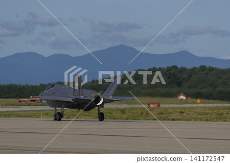 F-35 stealth fighter jet taxiing on the ground F-35 stealth fighter jet taxiing on the ground 141172547