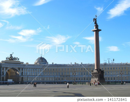 The Hermitage Museum in Saint Petersburg, standing out against the blue sky. 141172841