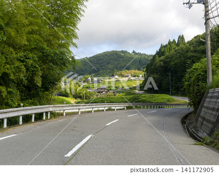 Hyogo Prefectural Road 507 Shimakawahara Line, which runs through a mountainous area 141172905