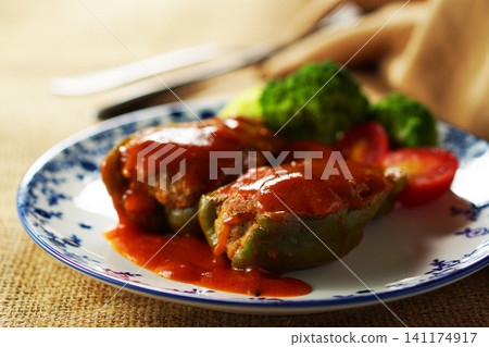 Stuffed peppers 141174917