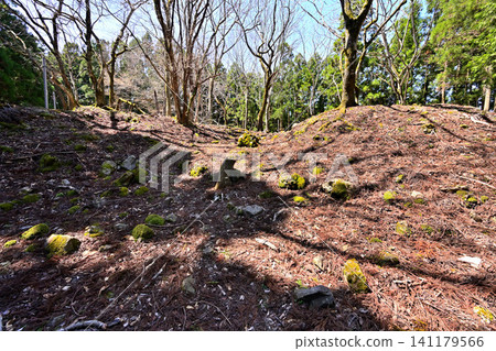 Shūzan Castle in Tanba Province, built by Akechi Mitsuhide Shūzan Castle in Tanba Province, built by Akechi Mitsuhide 141179566