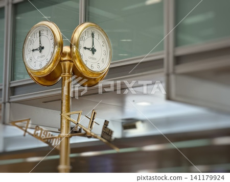 Gold clock at Nagoya station Gold clock at Nagoya station 141179924