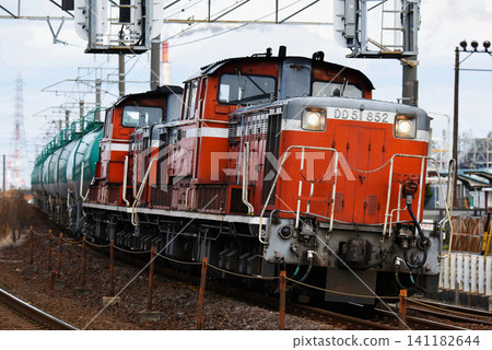DD51-852 freight train (JR Kansai Main Line) DD51-852 freight train (JR Kansai Main Line) 141182644