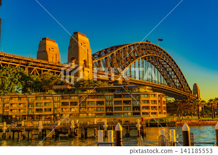 The Harbour Bridge in the early morning (Sydney) The Harbour Bridge in the early morning (Sydney) 141185553