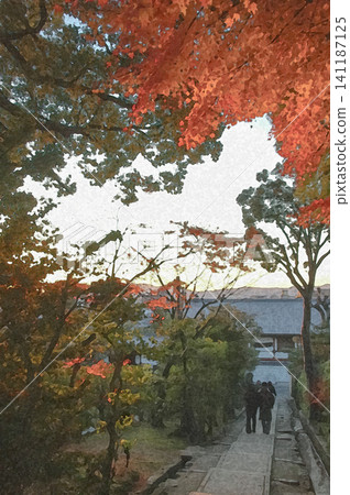 高台寺廚房山坡上，秋葉絢麗，鵝卵石小徑蜿蜒而上。 141187125