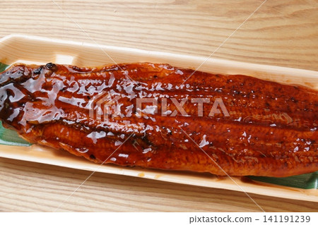 包裝好的烤鰻魚 包裝好的烤鰻魚 141191239