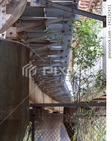 第四座大和川大橋橫跨大和川。 第四座大和川大橋橫跨大和川。 141191431