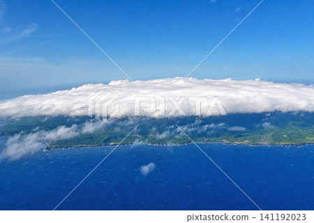 伊豆大島全島被雲層覆蓋 141192023