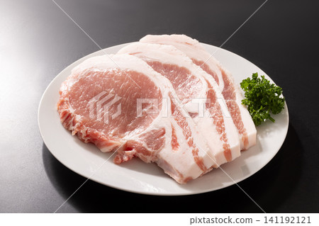 [Miyagi Prefecture-produced Sangen Pork] Thick-cut loin 141192121