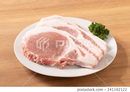 [Miyagi Prefecture-produced Sangen Pork] Thick-cut loin 141192122