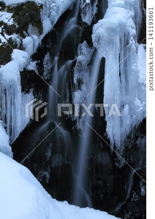 Frozen Waterfall Frozen Waterfall 141193661
