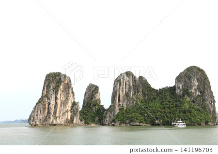 Ha Long Bay, Vietnam's most scenic spot Ha Long Bay, Vietnam's most scenic spot 141196703