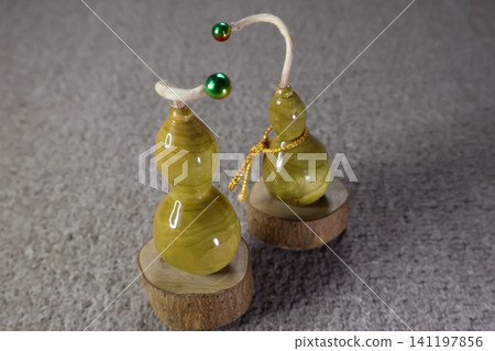 Wooden gourd carving 11 141197856