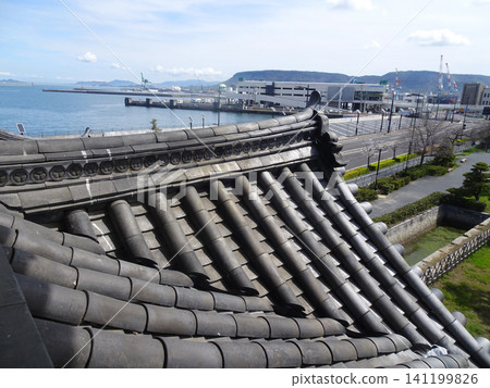 View from the Tsukimi-yagura (moon-viewing tower) at Takamatsu Castle Ruins, which has survived since the Edo period - Takamatsu City, Kagawa Prefecture View from the Tsukimi-yagura (moon-viewing tower) at Takamatsu Castle Ruins, which has survived since the Edo period - Takamatsu City, Kagawa Prefecture 141199826