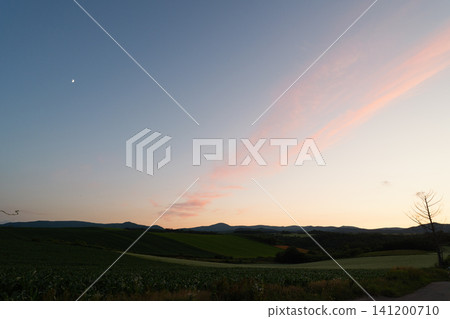 Fields in Biei at sunset in July 141200710