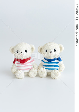 Similar look, matching outfits, couple look, white background Similar look, matching outfits, couple look, white background 141200877